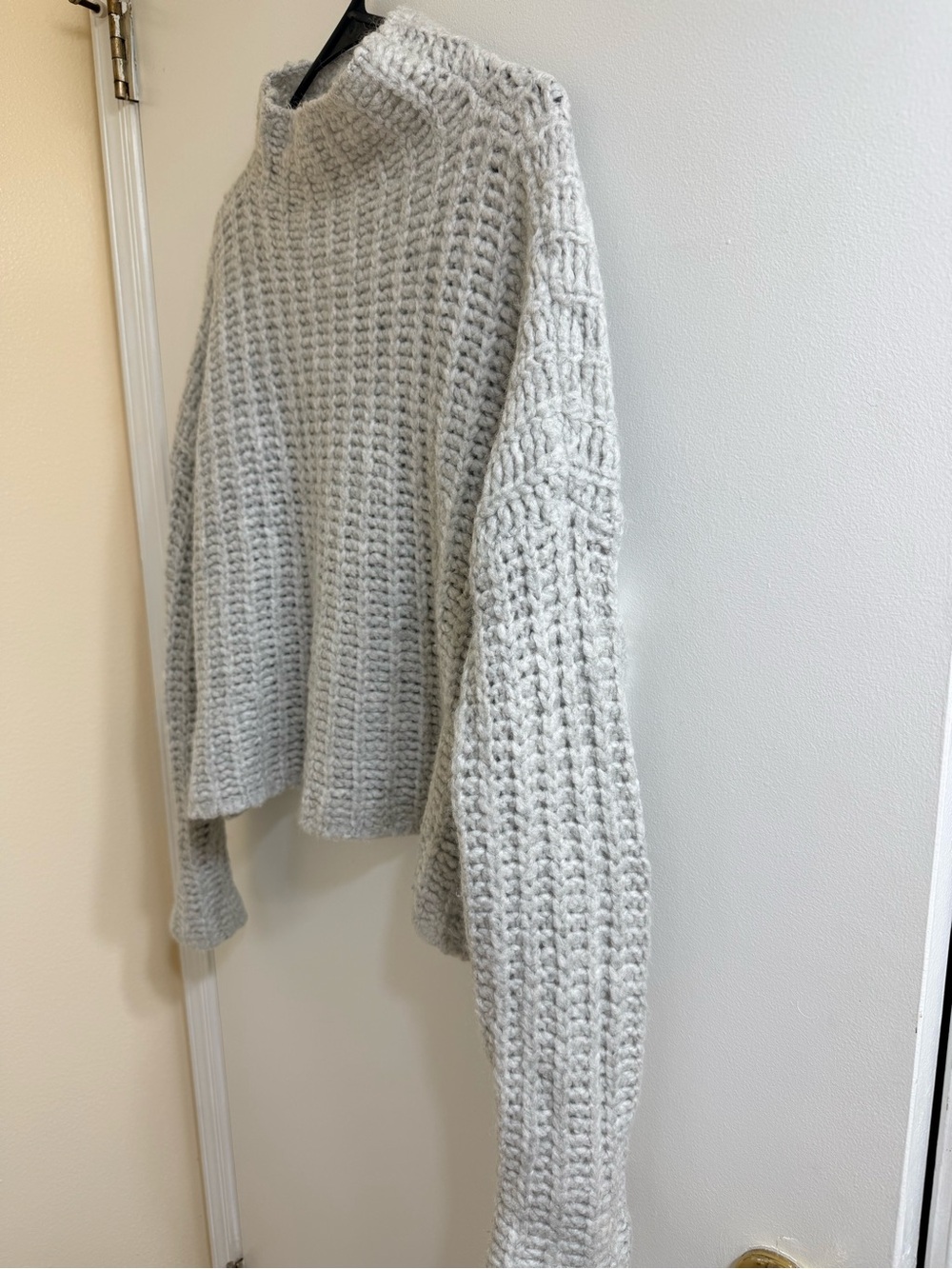 Aerie Chunky Ribbed Mock Neck Fuzzy Sweater Gray Size Medium - Picture 5 of 12